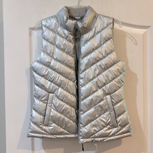 Gap metallic vest